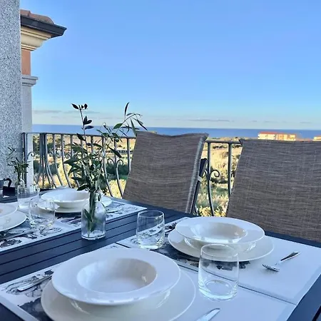 Chris' S House Key To *